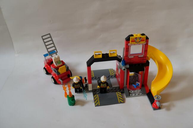 Lego Juniors- 10720, 10671- helikopter policyjny, remiza