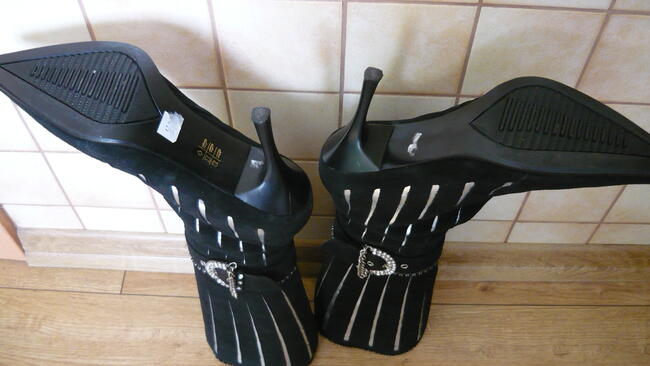 Buty kozaki zamszowe szpic