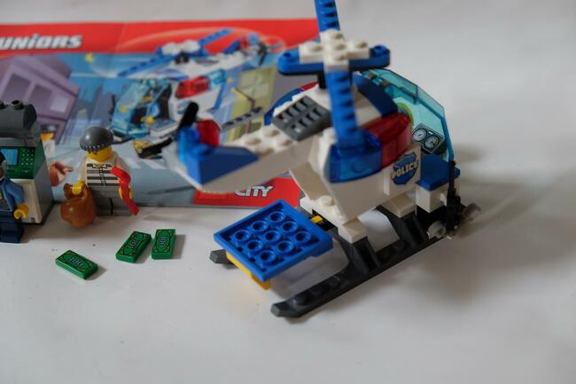 Lego Juniors- 10720, 10671- helikopter policyjny, remiza
