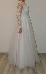 Biała suknia ślubna