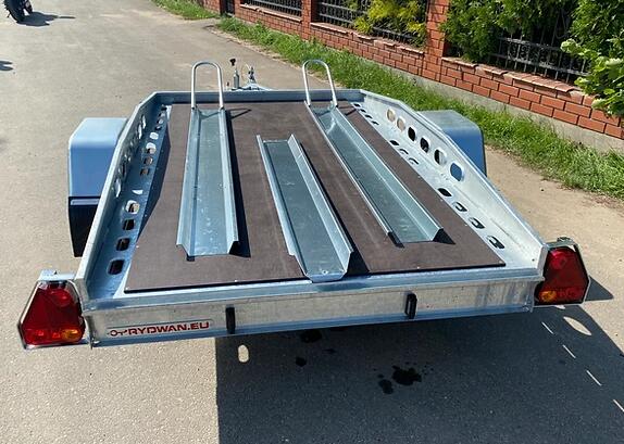 Wypożyczalnia PRZYCZEP Mak-Trans Leszek Makowski Sandomierz