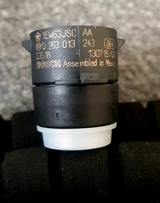 Czujnik parkowania Bosch Opel Astra J biały, brązowy