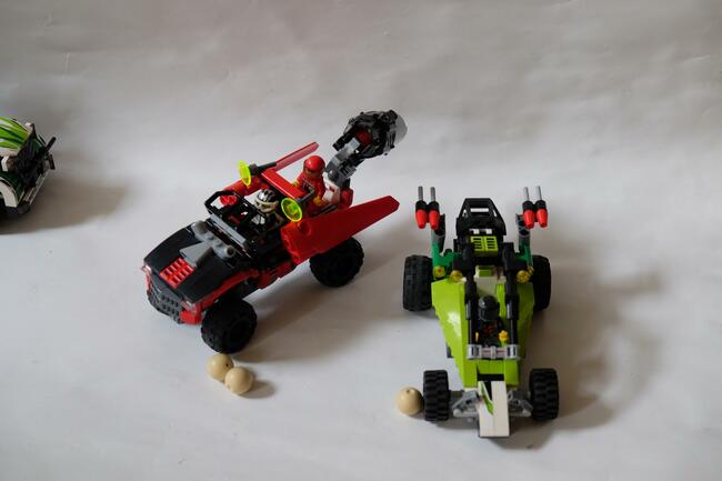 Lego World Racers 8864 - Pustynia zniszczenia- wielkie auto