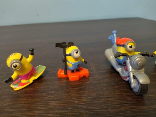 Minionki figurki