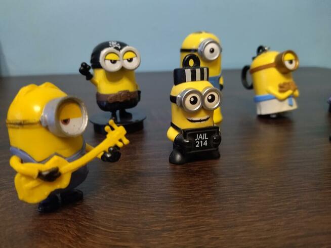 Minionki figurki 8 szt.