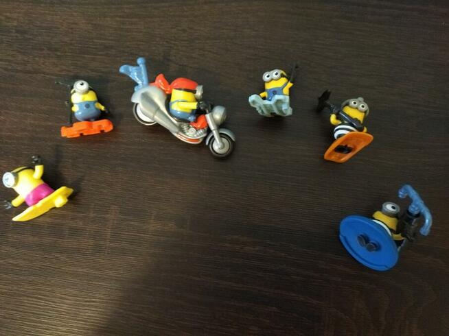 Minionki figurki