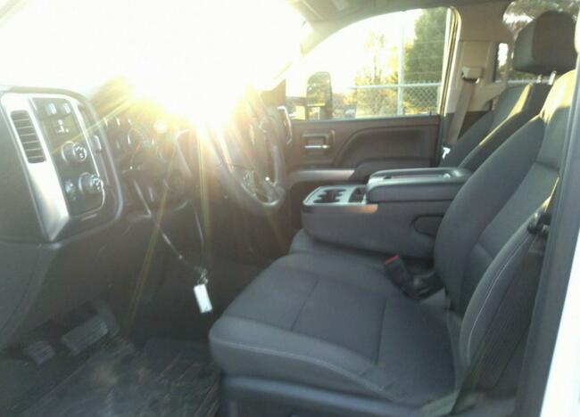 Chevrolet Silverado 2500, 6.0L, 4x4, porysowany lakier