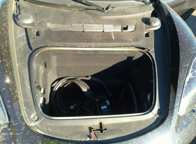 Porsche 718 Boxster 2017, 2.0L, porysowany lakier