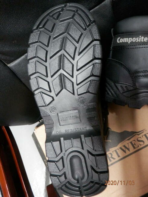 Trzewiki robocze ocieplane nr.43