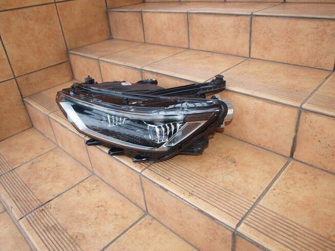 VW Passat B8 lampa lewa przód (Full Led) 2019 - 2022r