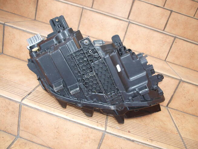 VW Passat B8 lampa lewa przód (Full Led) 2019 - 2022r