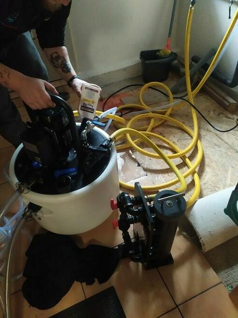 Chemiczne czyszczenie instalacji grzejnikowych i podłogowych