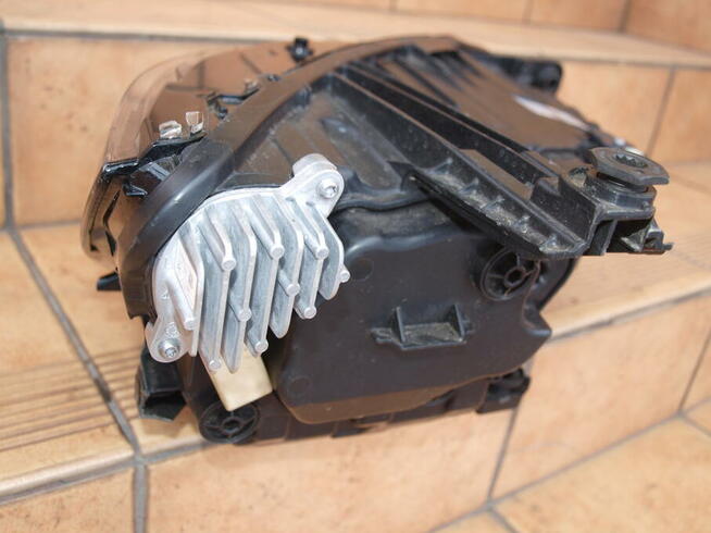 VW Passat B8 lampa lewa przód (Full Led) 2019 - 2022r