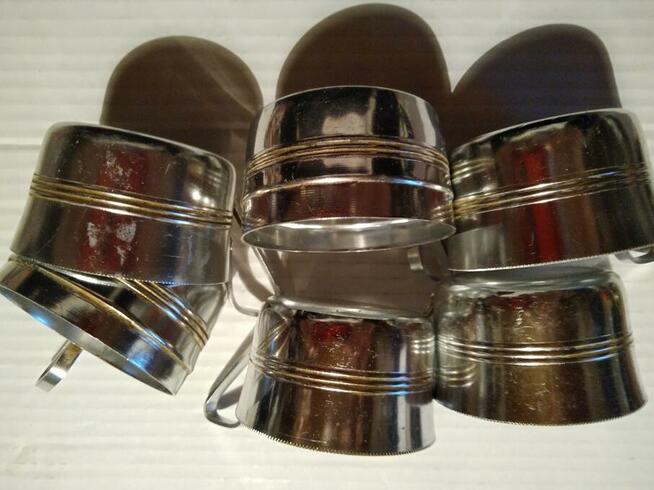 Koszyczki ,pojemniczki aluminiowe na szklanki z uszkiem.