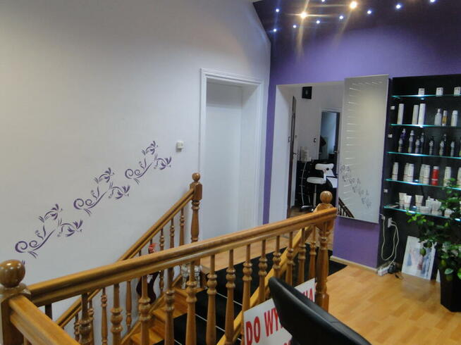 SALON FRYZJERSKI KOSMETYCZNY W ŚRÓDMIEŚCIU