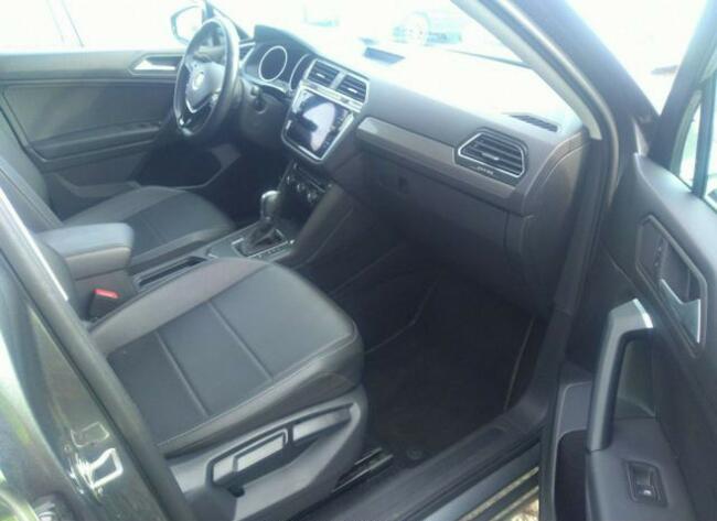 Volkswagen Tiguan 2019, 2.0L, SE, porysowany lakier