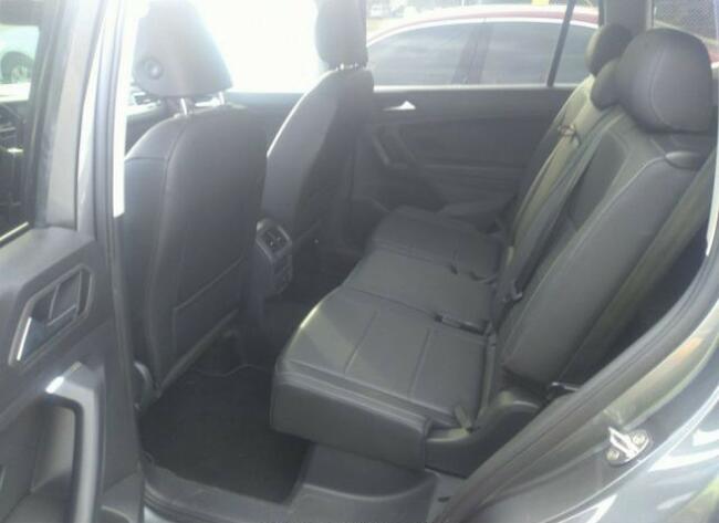 Volkswagen Tiguan 2019, 2.0L, SE, porysowany lakier
