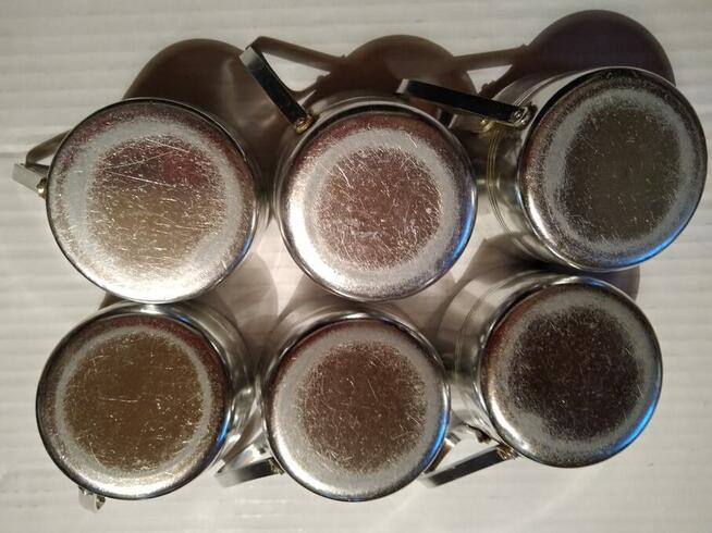 Koszyczki ,pojemniczki aluminiowe na szklanki z uszkiem.