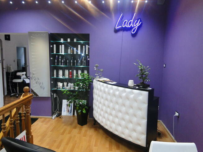 SALON FRYZJERSKI KOSMETYCZNY W ŚRÓDMIEŚCIU