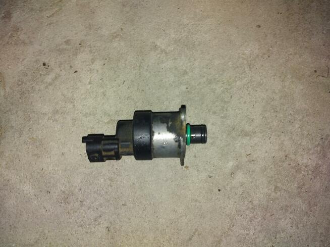 Sprzedam zawór ciśnienia paliwa do renault clio diesel