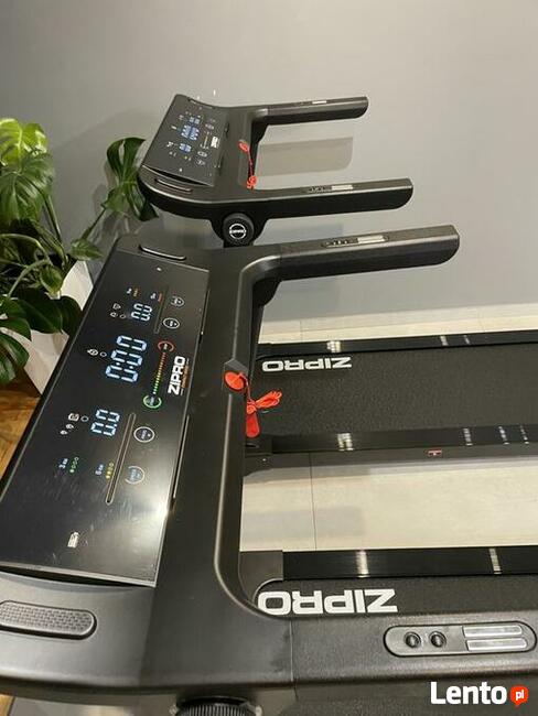 Wynajem bieżnia elektryczna zipro pacto iconsole+
