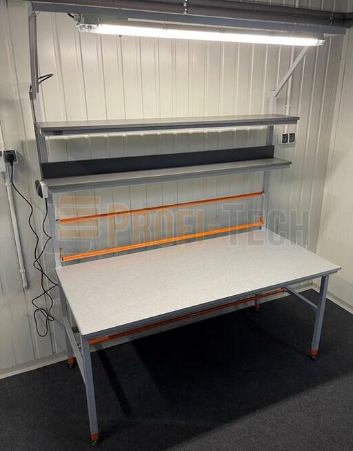 STÓŁ DO KOMPLETACJI MONTAŻU PAKOWANIA I KONTROLI