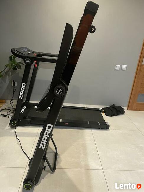 Wynajem bieżnia elektryczna zipro pacto iconsole+