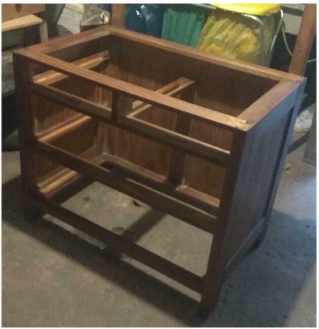 Toaletka z marmurowym blatem