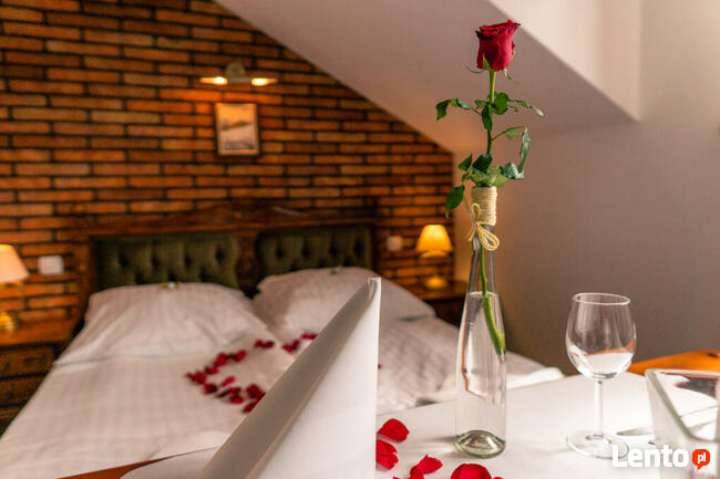 Romantyczny Weekend we Dwoje w Starej Winiarni