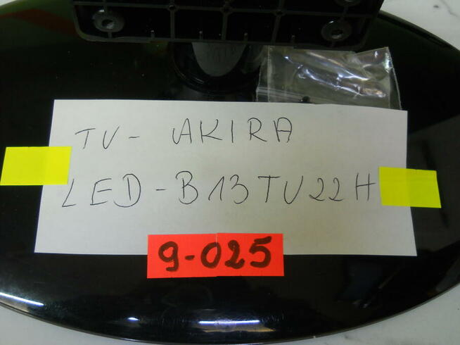 stopa z TV Akira LED-B13TU22H 9-025