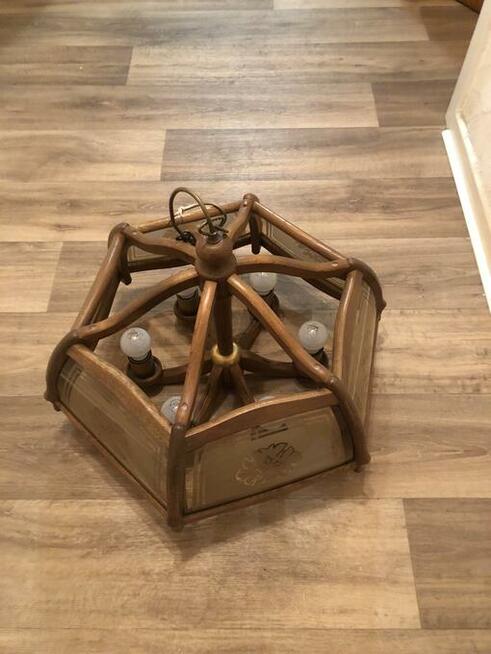 Żyrandole lampy oświetlenie