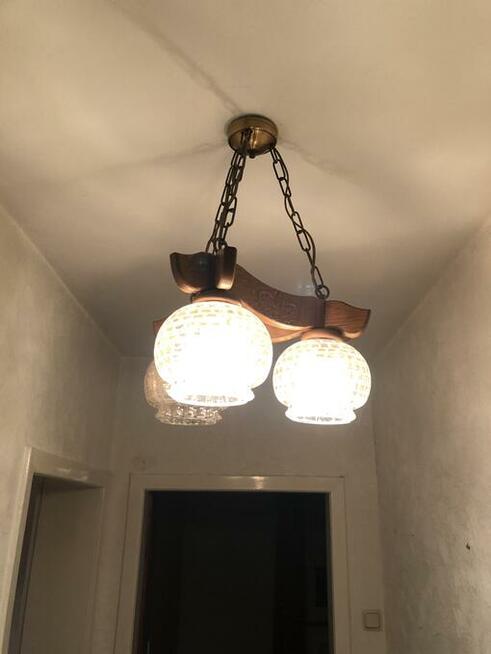 Żyrandole lampy oświetlenie