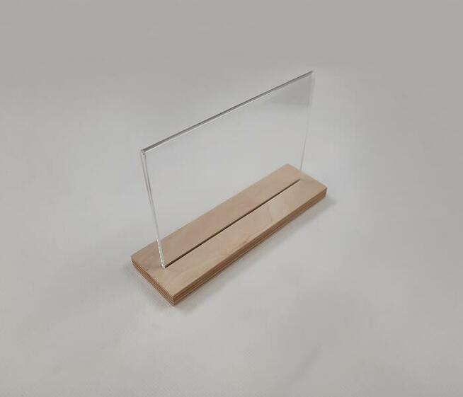 Stojaki pleksi drewniana podstawa na ulotkę A5