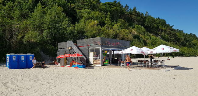 Praca nad morzem, pomoc kuchenna