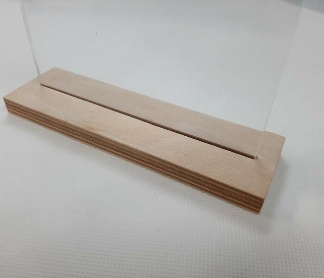 Stojaki pleksi drewniana podstawa na ulotkę A5