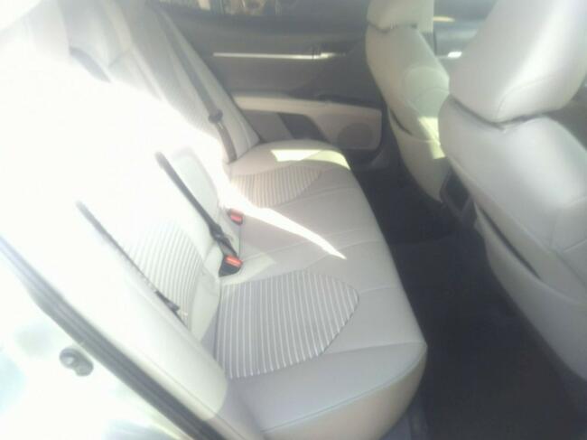 Toyota Camry 2018, 2.5L, porysowany lakier