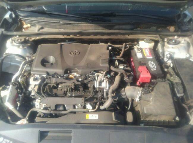 Toyota Camry 2018, 2.5L, porysowany lakier