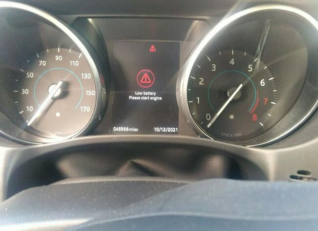 Jaguar XE 2018, 2.0L, porysowany lakier