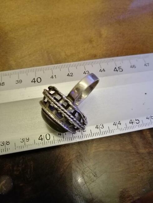 1. Pierścionek ORNO z kamieniem zielonym, sygnowany