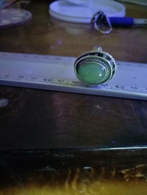 1. Pierścionek ORNO z kamieniem zielonym, sygnowany