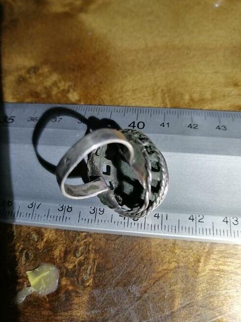 1. Pierścionek ORNO z kamieniem zielonym, sygnowany