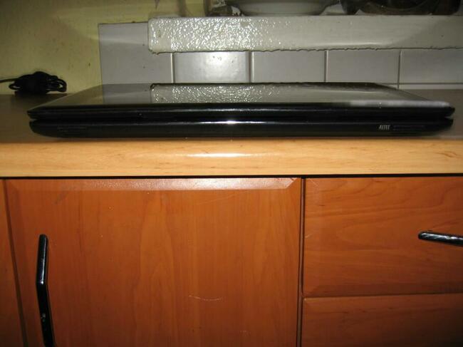 Nowy laptop HP/compaq z grafika Radeona 15.6 led ips win 10