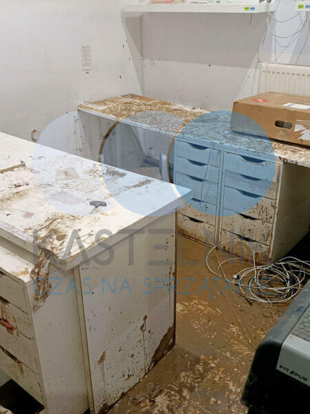 Sprzątanie po wybiciu kanalizacji Katowice | Kastelnik 24h