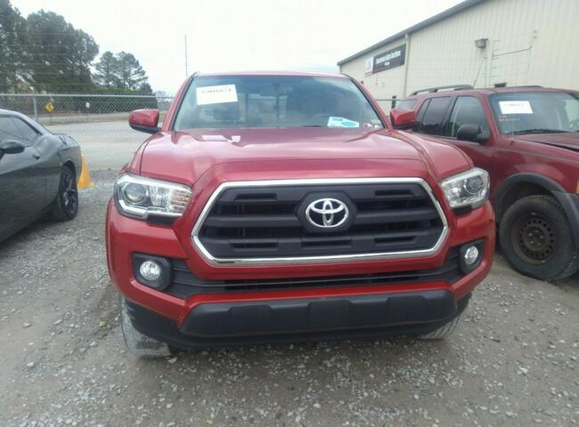Toyota Tacoma 2017, 3.5L, porysowany lakier