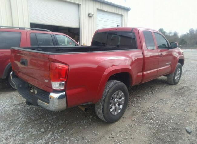 Toyota Tacoma 2017, 3.5L, porysowany lakier