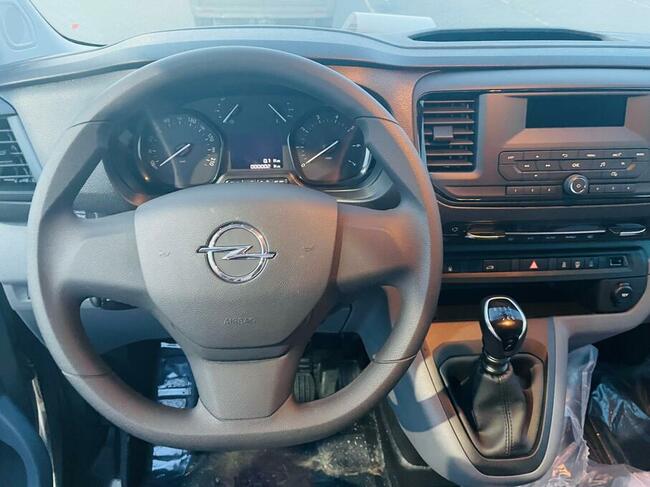 Vivaro do wynajęcia, wypożyczalnia bus Wrocław, wynajem busa