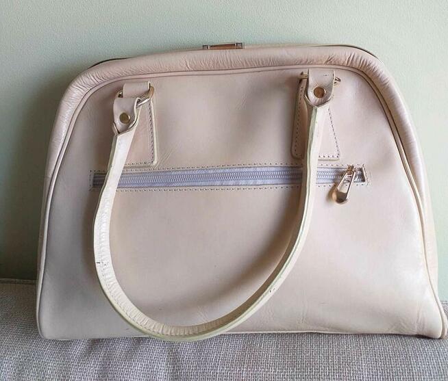 Torebka piękna w kolorze kremowym-wspierasz zwierzaki-aktualne