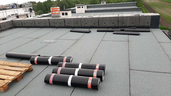 krycie dachów papą termozgrzewalną , izolacje docieplenia da