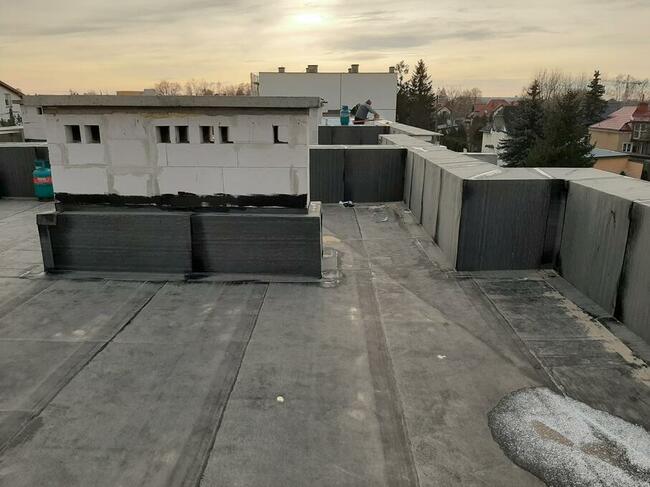 krycie dachów papą termozgrzewalną , izolacje docieplenia da