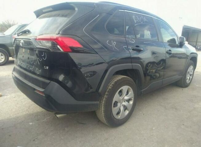 Toyota RAV-4 2019, 2.5L, LE, po gradobiciu